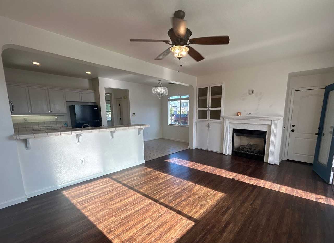 3293 Dewar Ln - Photo 2 of 29