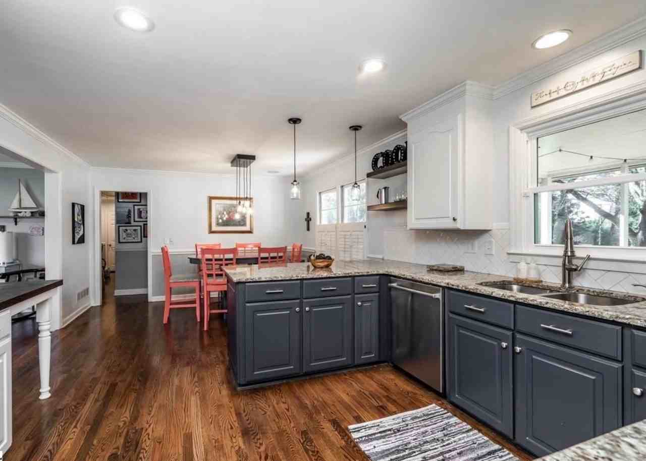 8 Tyler St - Photo 5 of 17