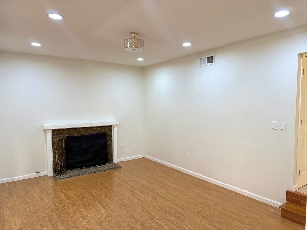 5051 Silver Reef Dr - Photo 3 of 18