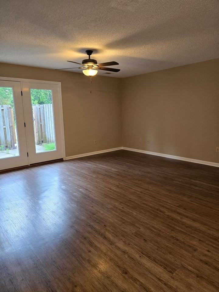 9814A Whitefield Ave - Photo 3 of 16