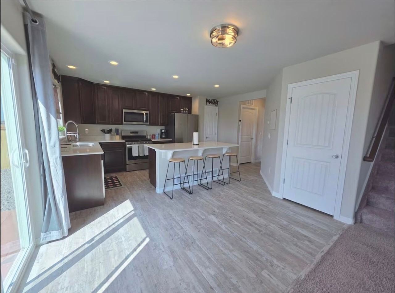 6784 Skuna Dr - Photo 5 of 30