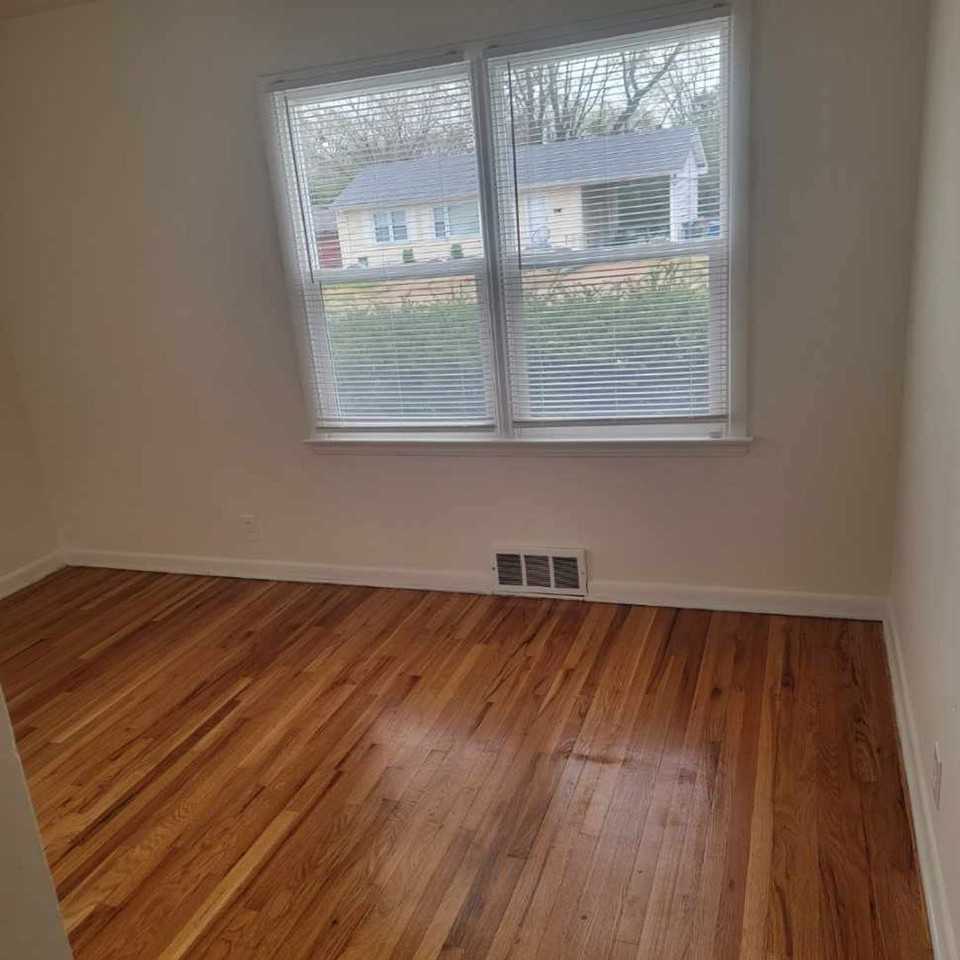 55 La Venta Dr - Photo 2 of 5