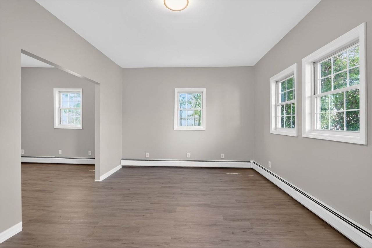 1719 Madison Ave - Photo 4 of 31
