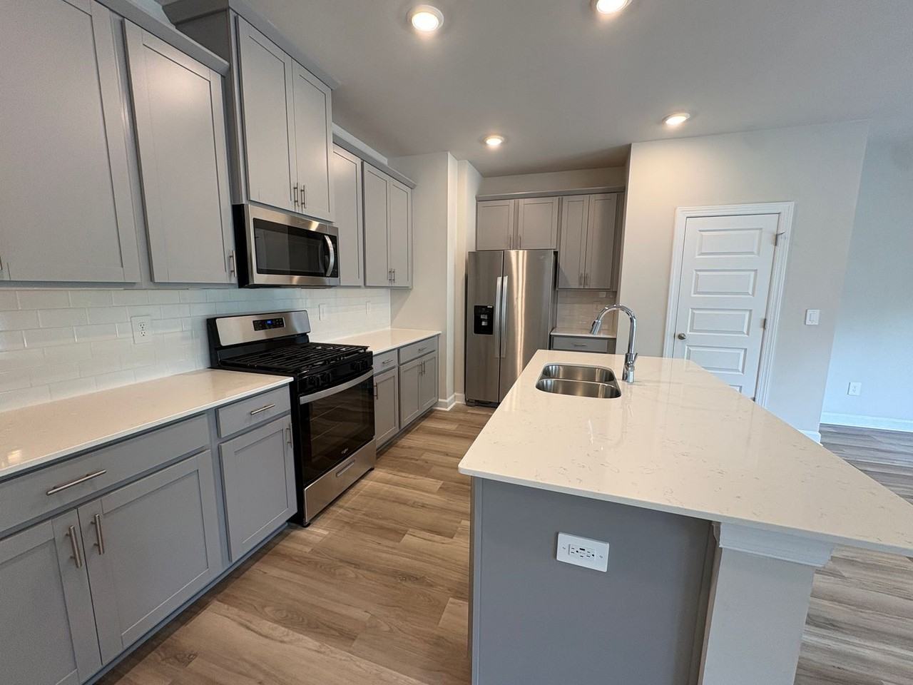 543 Crowder Pl - Photo 3 of 20