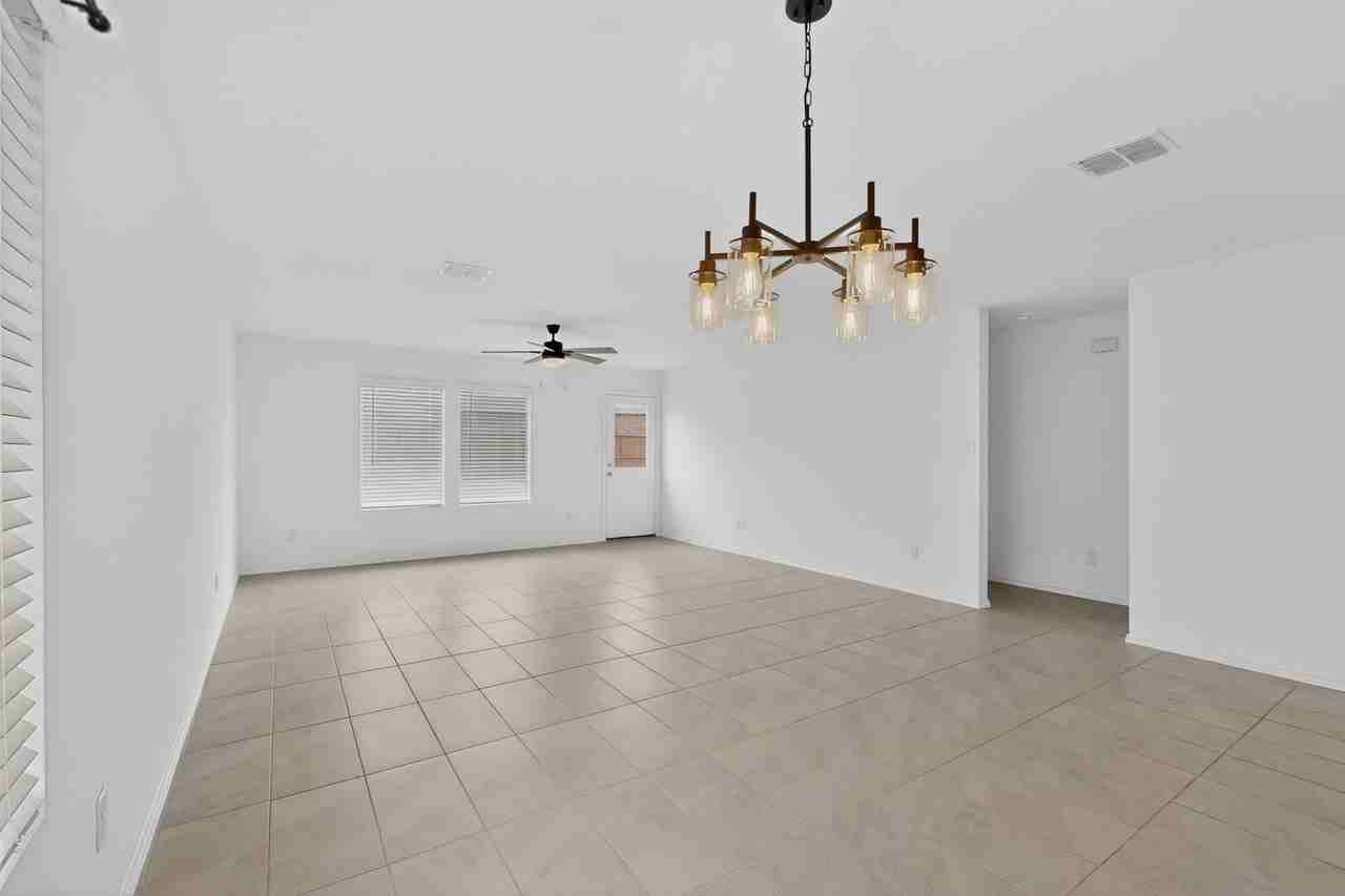 1430 Everett Gardens Way - Photo 6 of 40