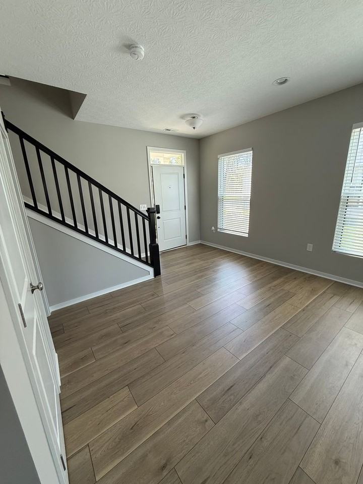 6053 Miranda Ln - Photo 3 of 29