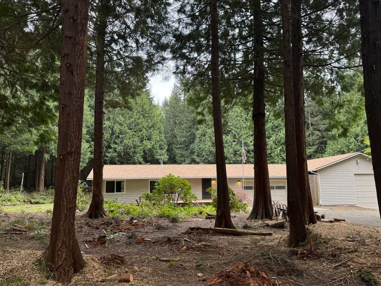 4005 Ne Kedros Dr - Photo 2 of 19