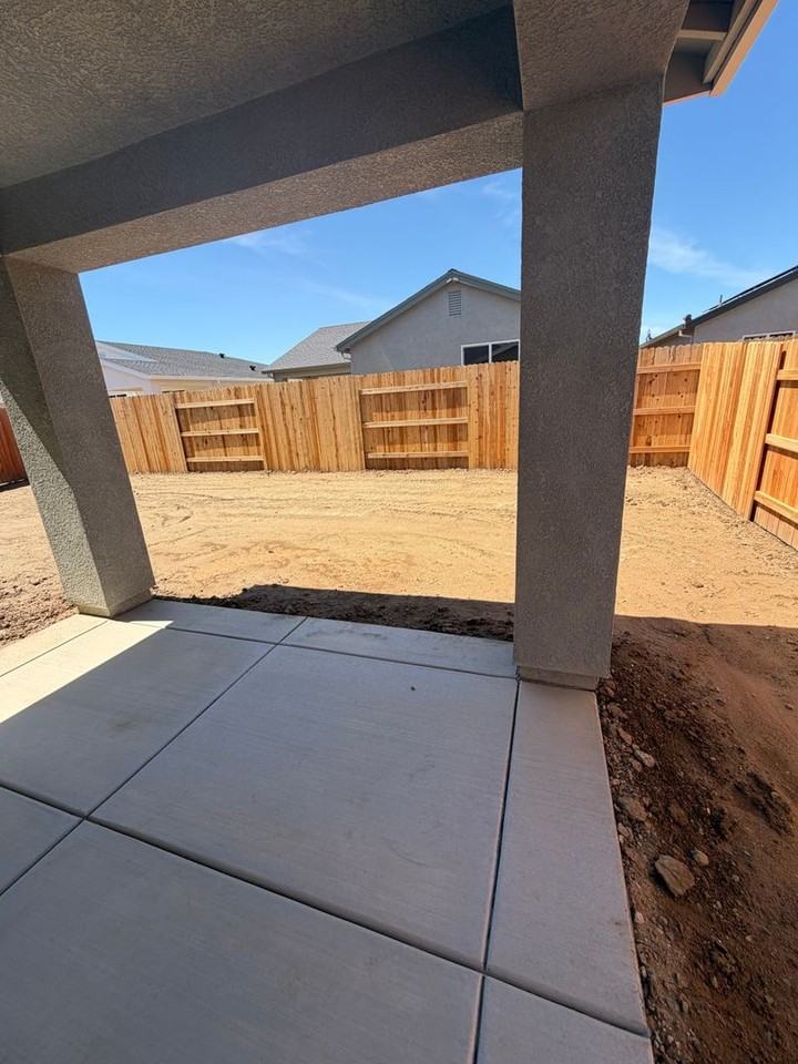 3914 Slab St - Photo 3 of 3