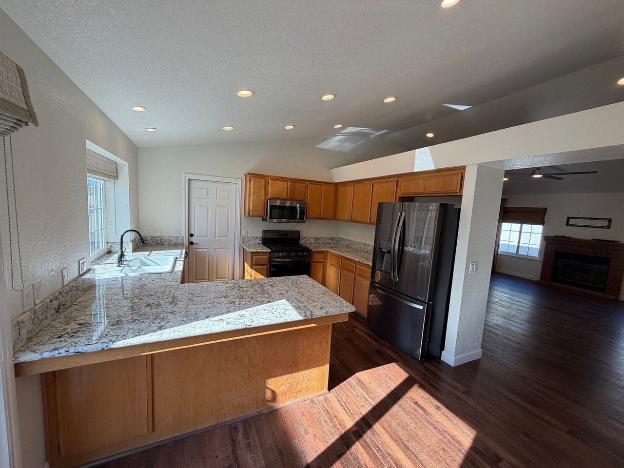 4374 Woodmere Rd - Photo 5 of 13