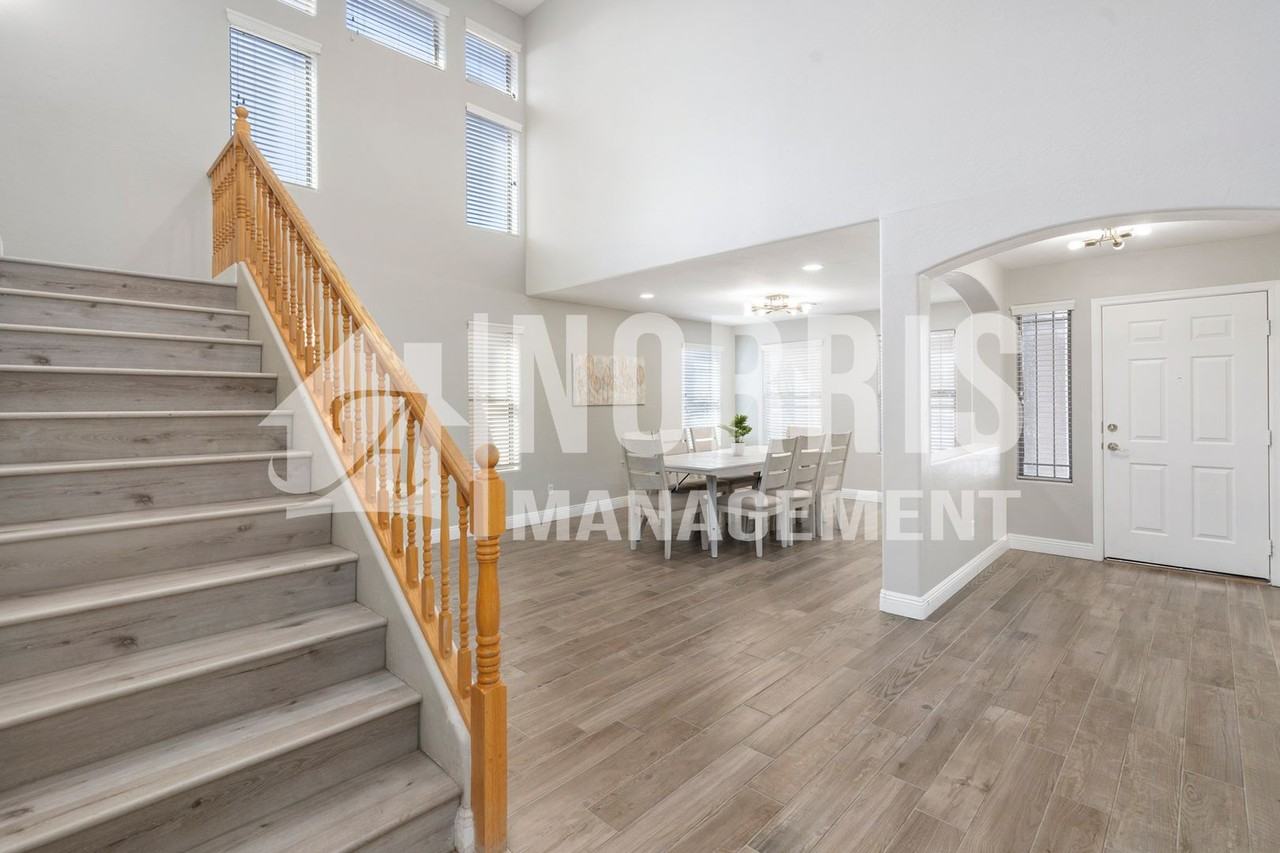 1553 E Alba Dr - Photo 2 of 37