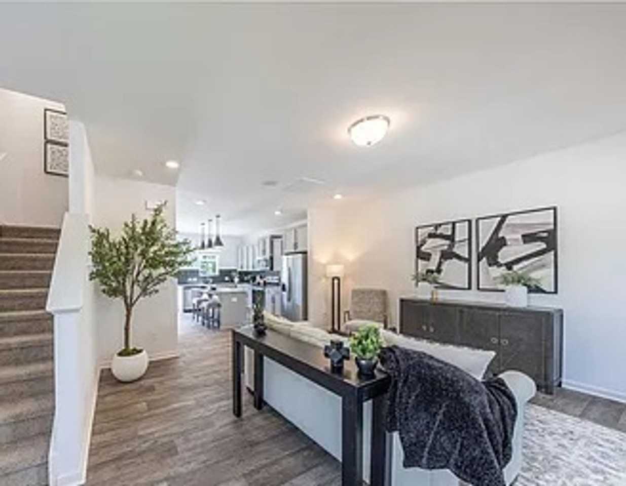 4413 Wynmore Pl - Photo 3 of 16