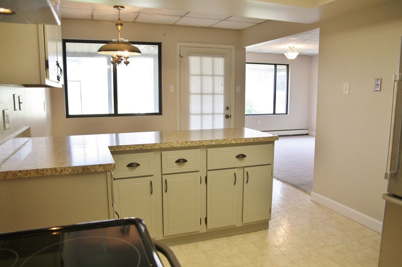 210 W Dauphin St - Photo 7 of 20