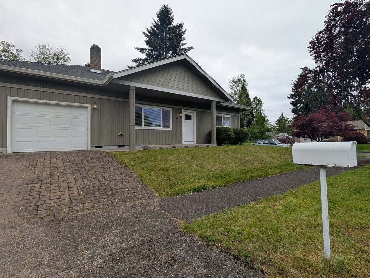 2410 Lily Ave - Photo 3 of 21