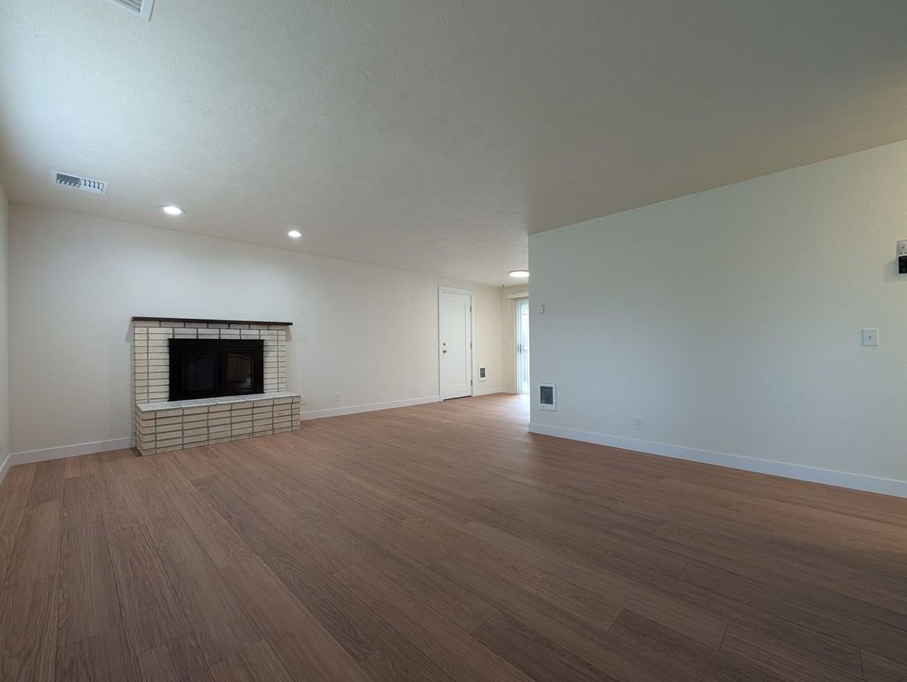 2410 Lily Ave - Photo 5 of 21