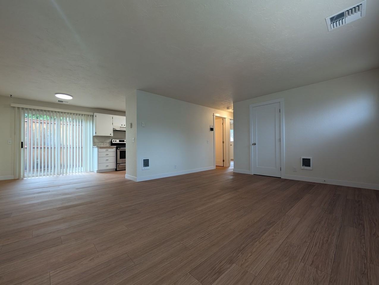 2410 Lily Ave - Photo 7 of 21