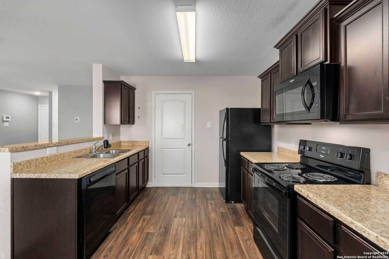 12355 Mahoney Ml - Photo 7 of 18