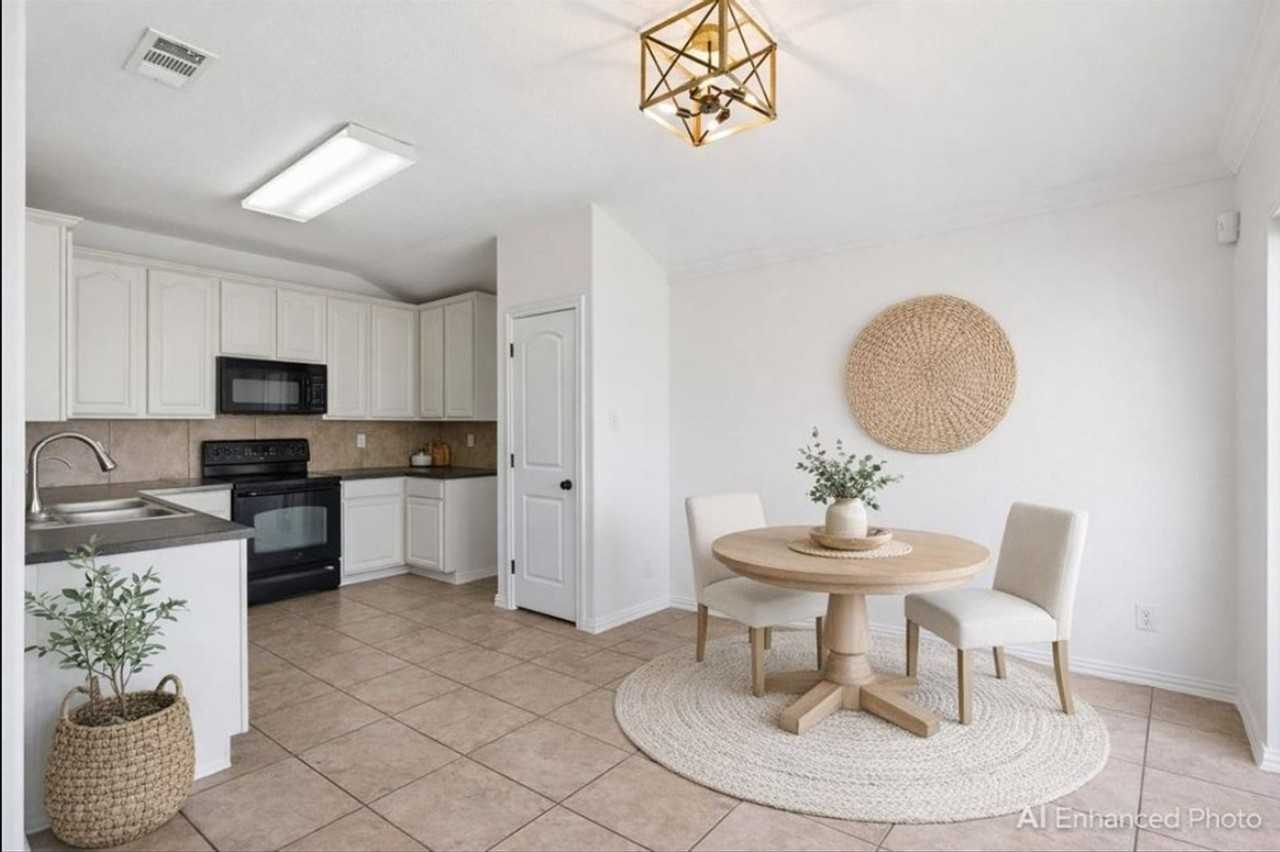 1613 Grassy View Dr - Photo 5 of 25