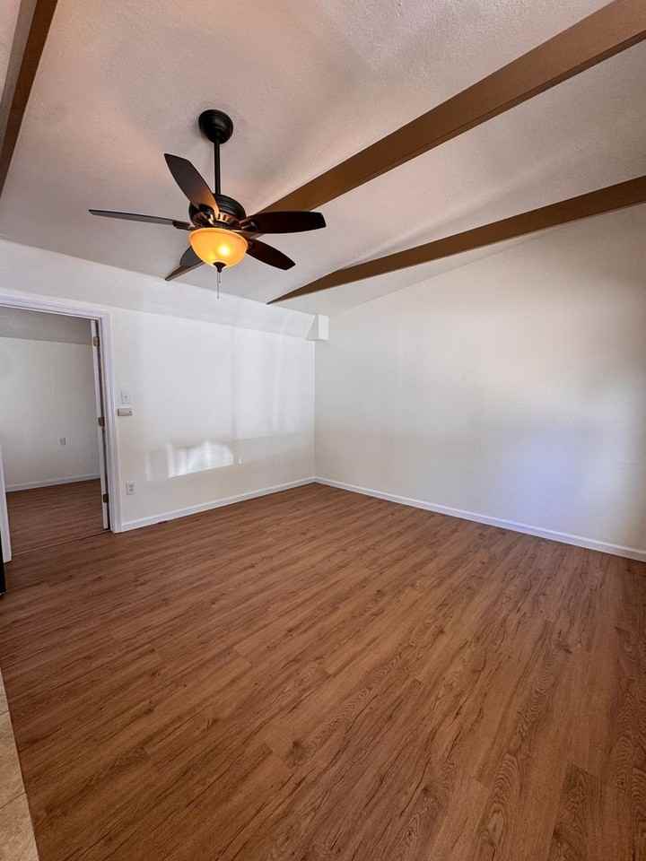 231 Foresthill Ave - Photo 3 of 10