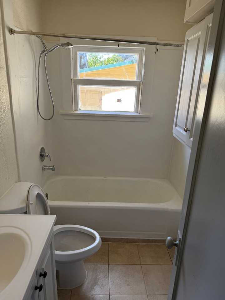 15 Kourt Dr - Photo 6 of 8