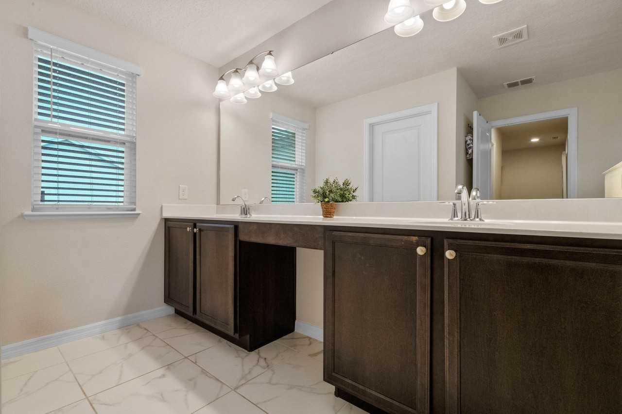 3835 Corona Ct - Photo 3 of 50