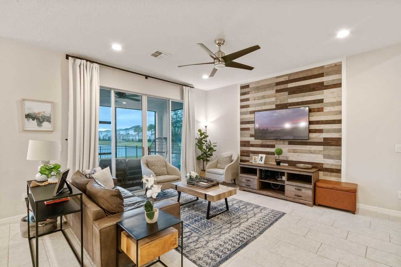 3835 Corona Ct - Photo 6 of 50