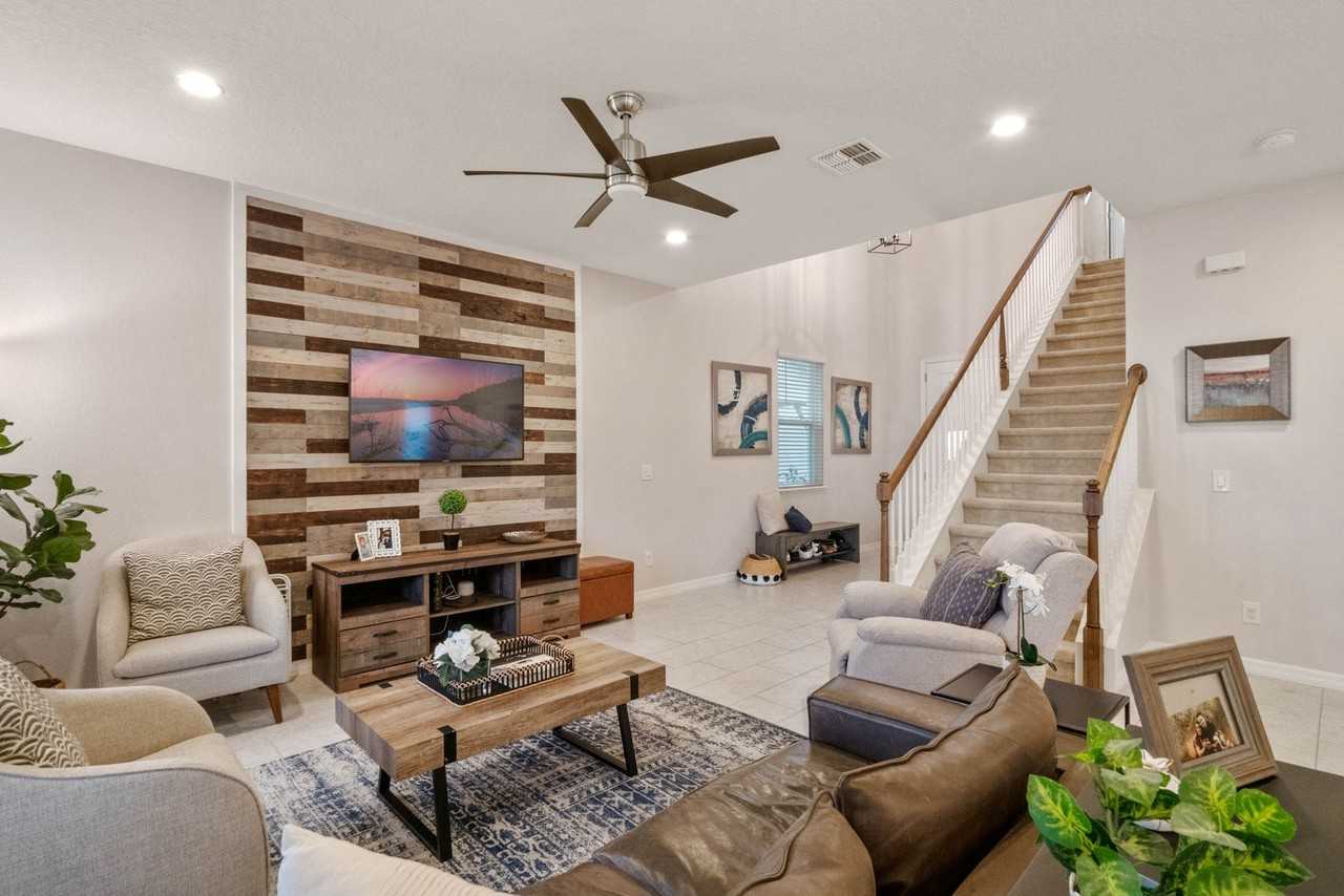 3835 Corona Ct - Photo 7 of 50