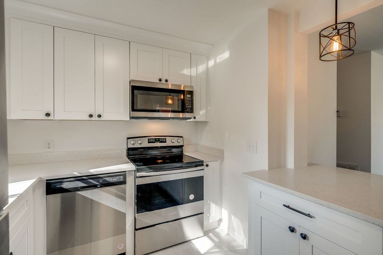 1907 Dabbs Ave - Photo 4 of 14