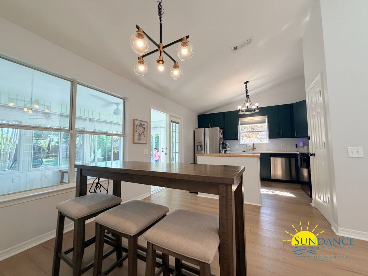 1303 Sterling Point Dr - Photo 6 of 28