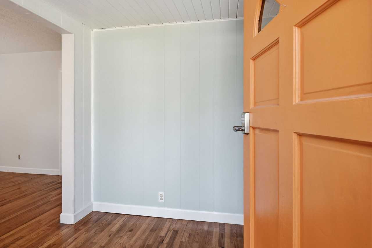 317 9th Ave - Photo 2 of 22