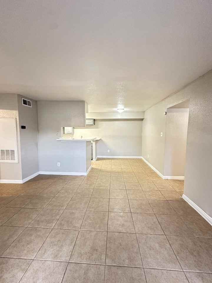 Breckenridge At Cityview Apartments - Photo 3 of 12