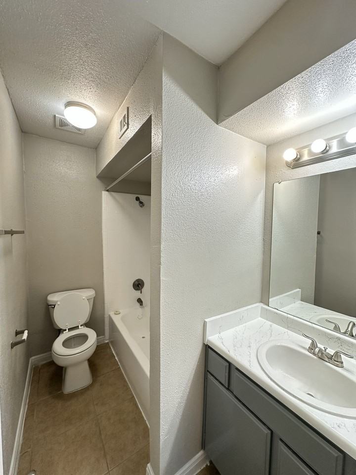 Breckenridge At Cityview Apartments - Photo 6 of 12