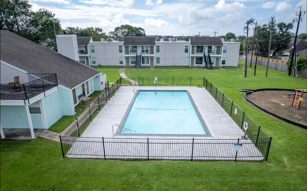 The Monaco Villas Apartments - Photo 2 of 19