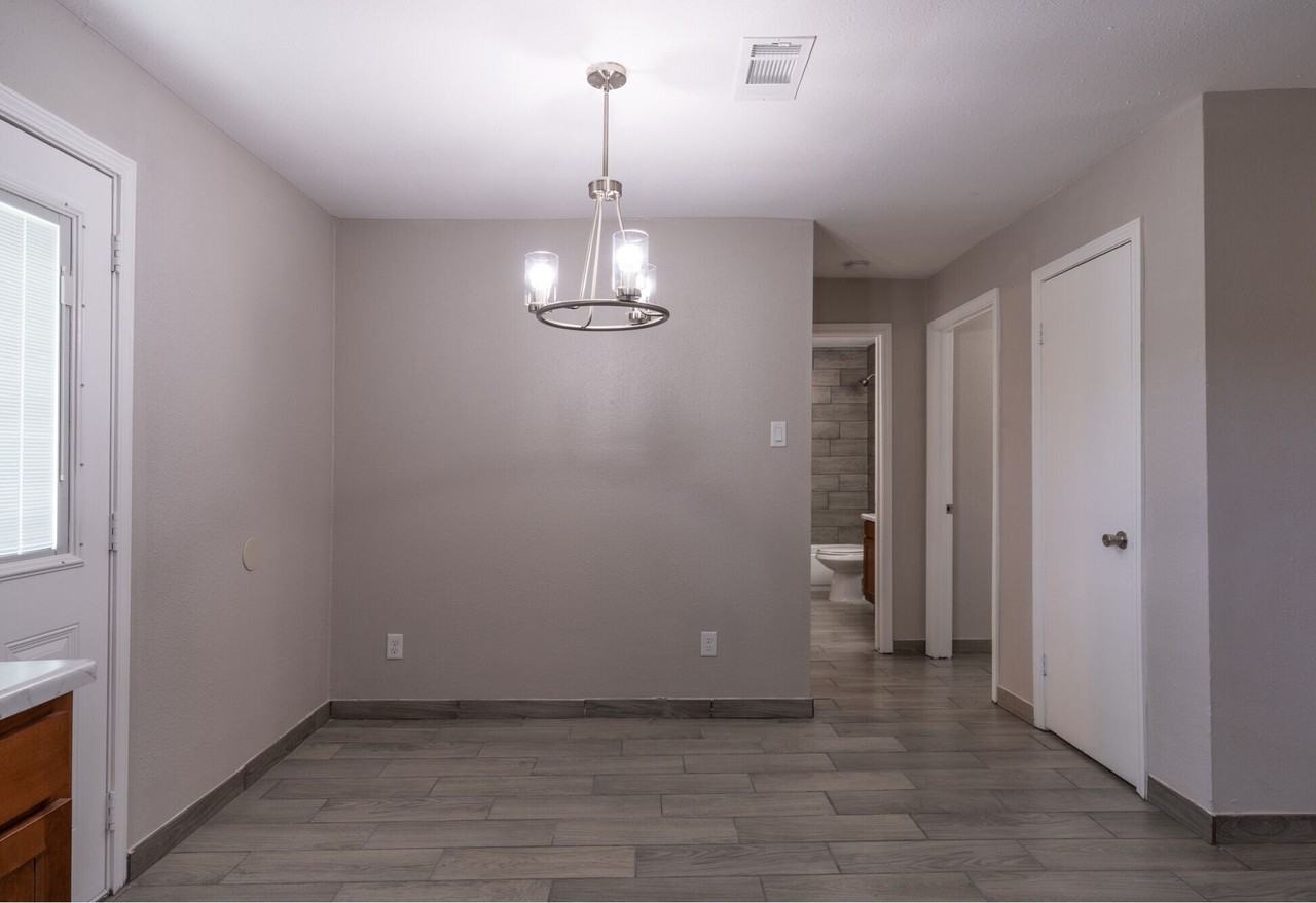 The Monaco Villas Apartments - Photo 6 of 19