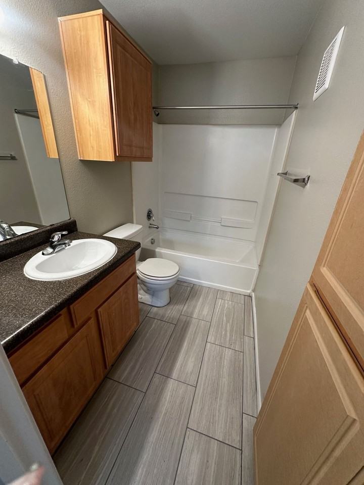 Premier on Woodfair Apartments - Photo 7 of 17
