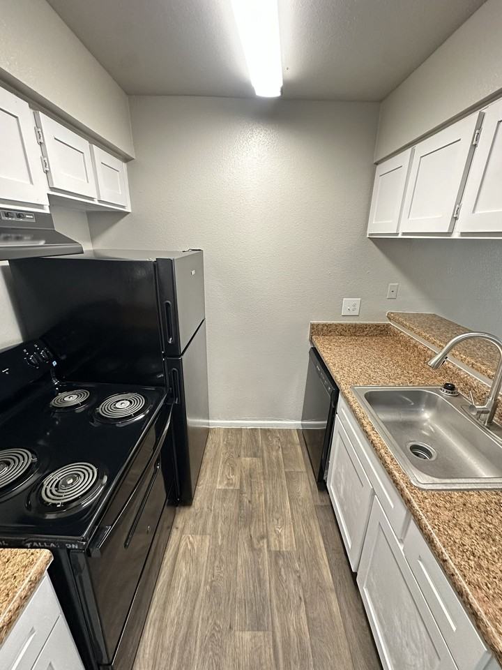 Salado At Cityview Apartments - Photo 2 of 15