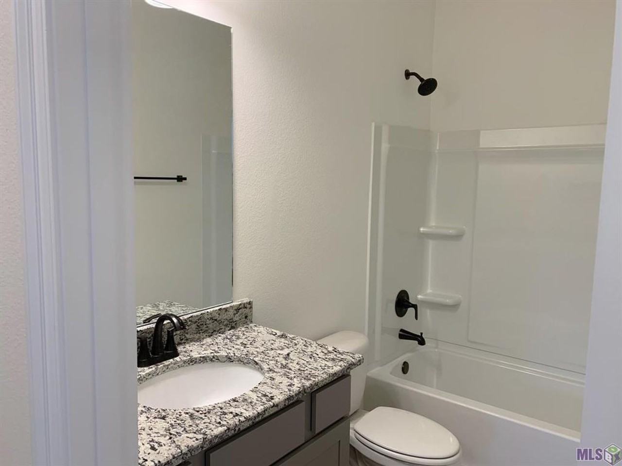 28219 Grand Marsh Ct - Photo 4 of 7
