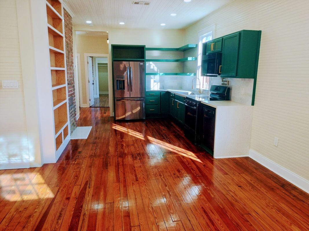 2717 Loyola Ave - Photo 4 of 15