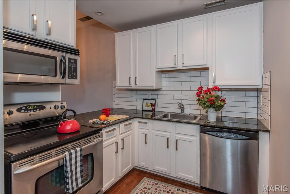627 Clara Ave ##103