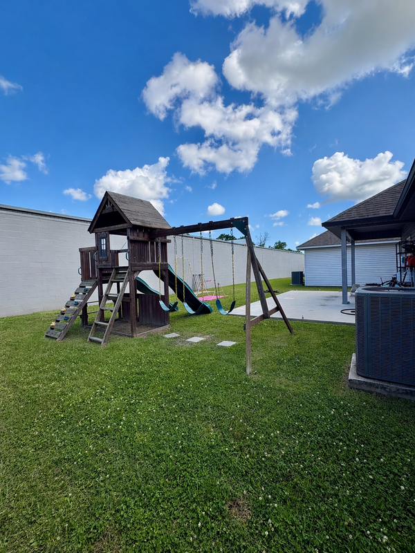 1513 Rue Esplanade - Photo 2 of 20