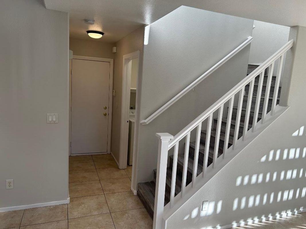 8997 Ivybridge St - Photo 3 of 17