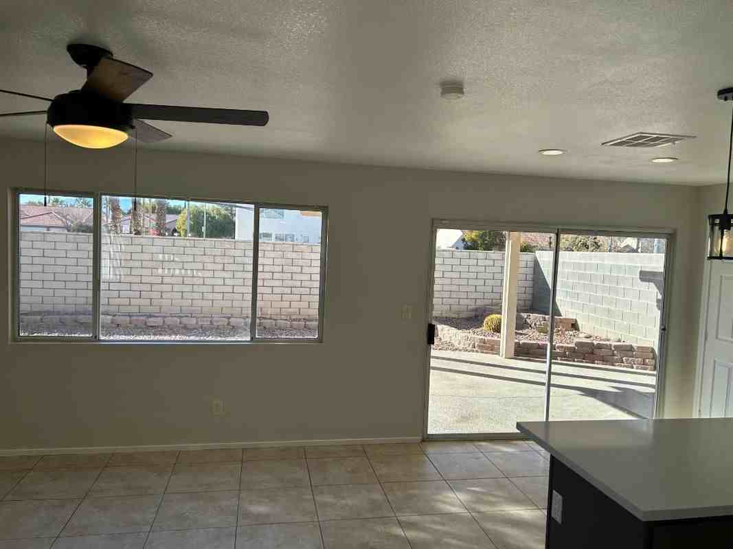 8997 Ivybridge St - Photo 6 of 17