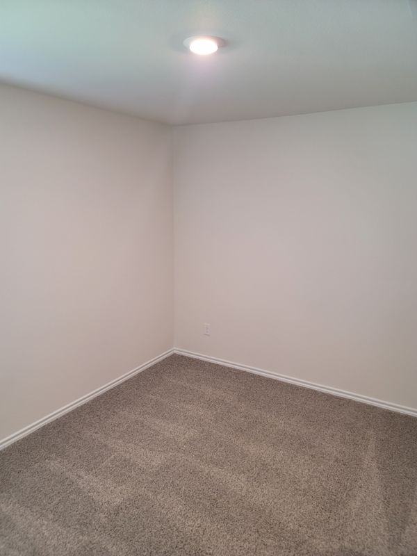 1216 Riverbrook Ln - Photo 7 of 21