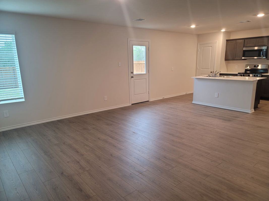1117 Northfield Drive - Photo 7 of 20