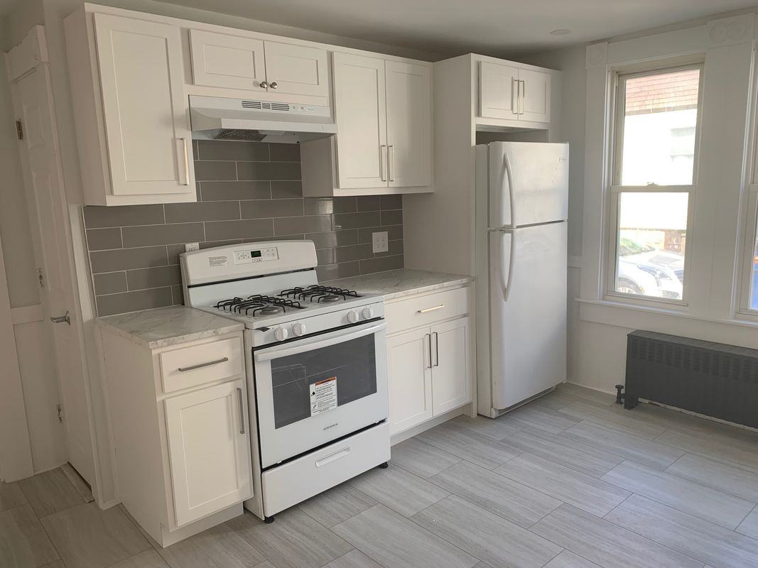 10 Collins St - Photo 5 of 8