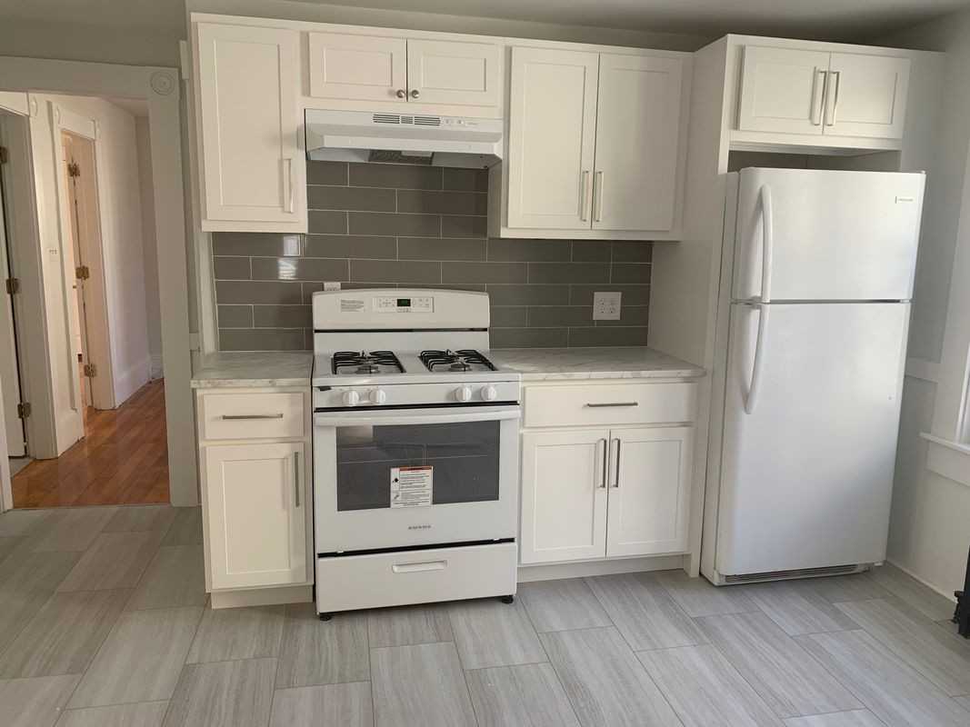 10 Collins St - Photo 6 of 8