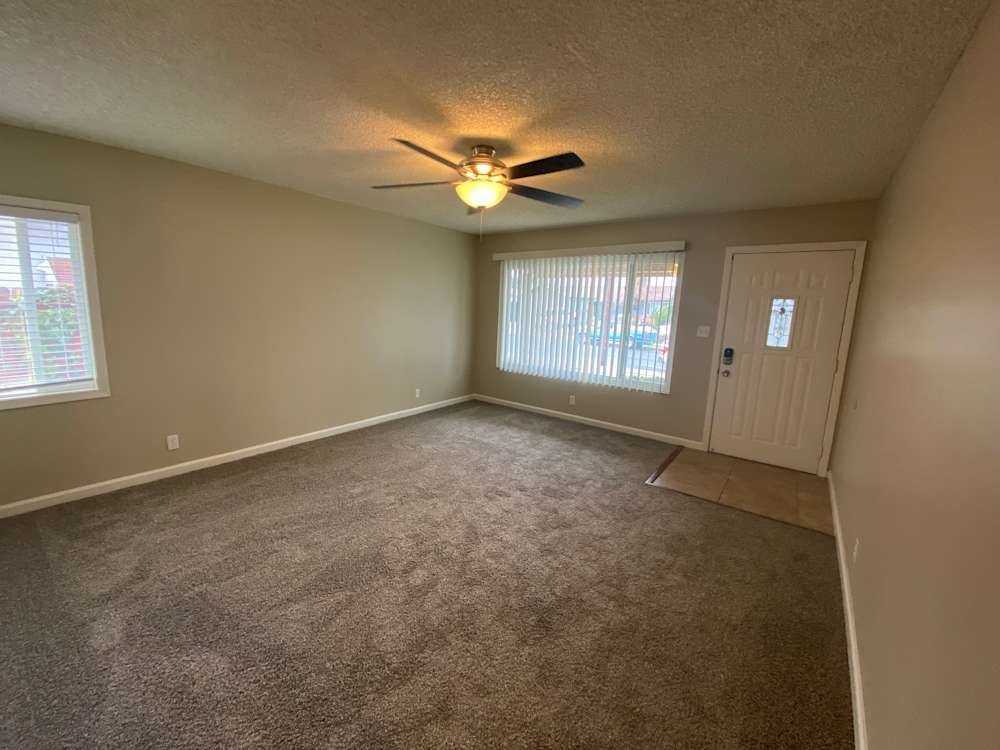 1602 Oak Chase Ct - Photo 3 of 6