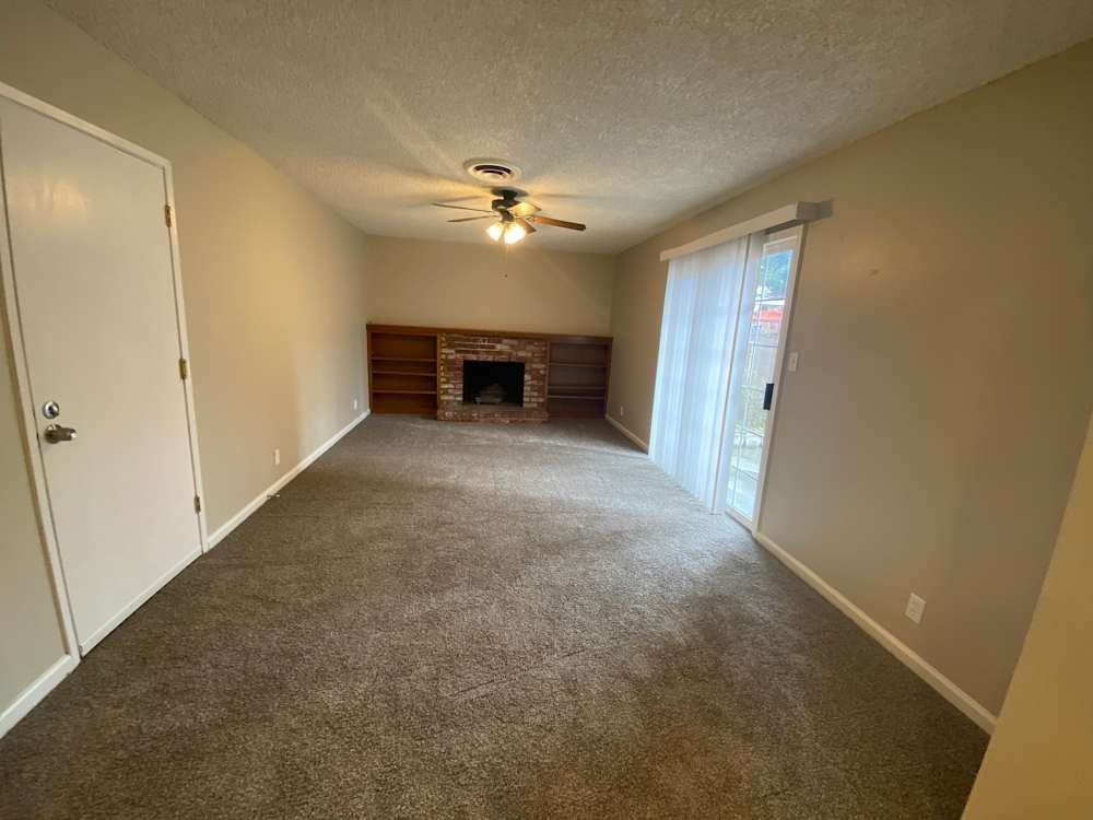 1602 Oak Chase Ct - Photo 4 of 6