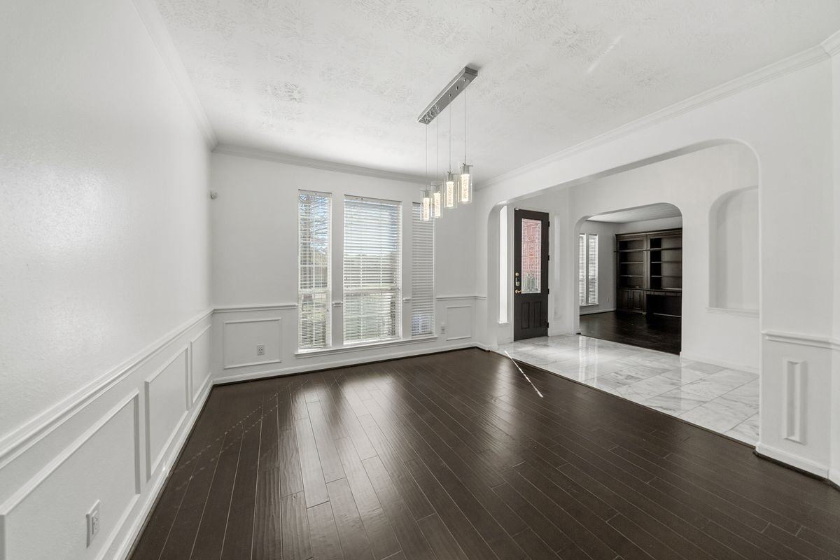 1922 Lake Grayson Dr - Photo 4 of 7
