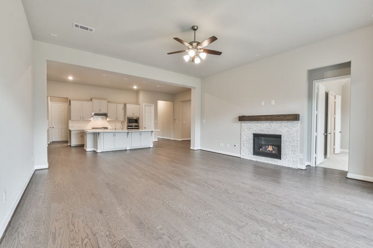 27124 Regal Scott Dr - Photo 4 of 34