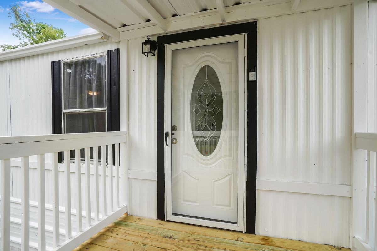 21950 Caney Dr - Photo 3 of 23